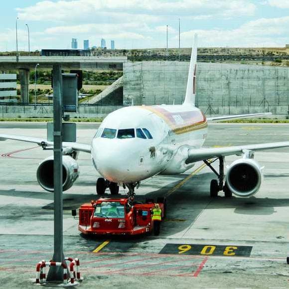 simon sinek Quotes Relate,Luggage,Stature